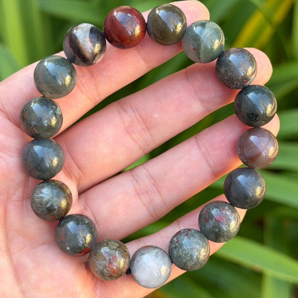 12.5mm stretchable blood stone bracelet 7 inches 1989